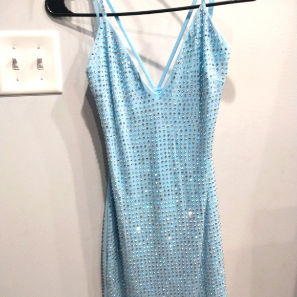 Dress - Picture 2 of 7